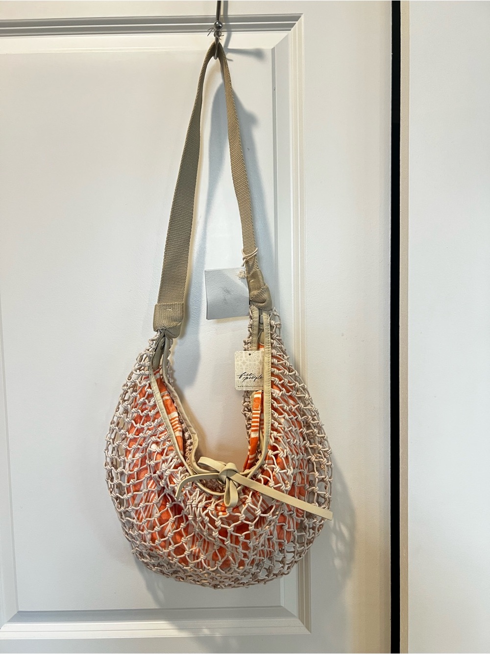 NWT Free People Silver Springs Cream Woven Shoulder Bag - Stylish Beach Tote - Picture 8 of 12